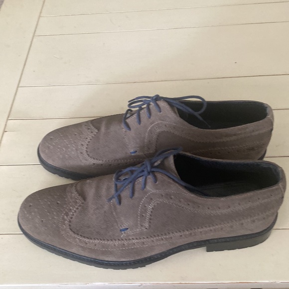 Ben Sherman suede oxfords gir men in size 44(11) in like new condition. - Picture 2 of 6